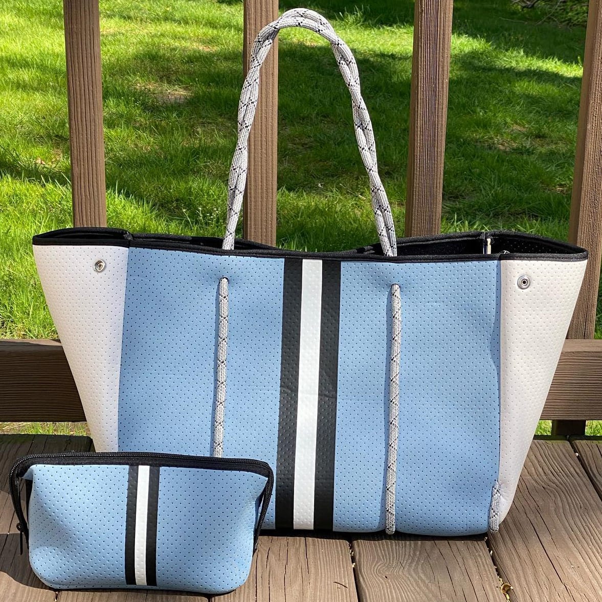 Blue and white handbag and wallet set