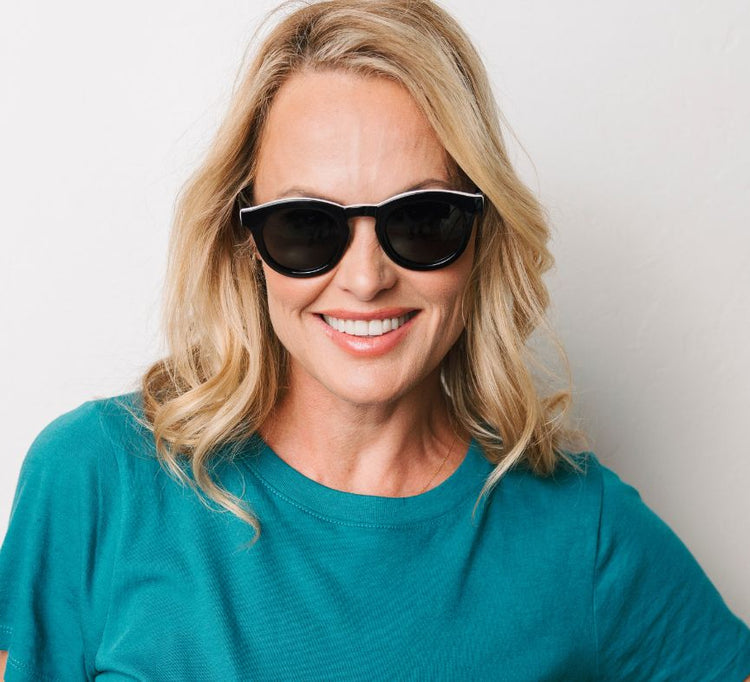 Peepers Beverly Shores Bifocal Sun - Black– ShopBody.com