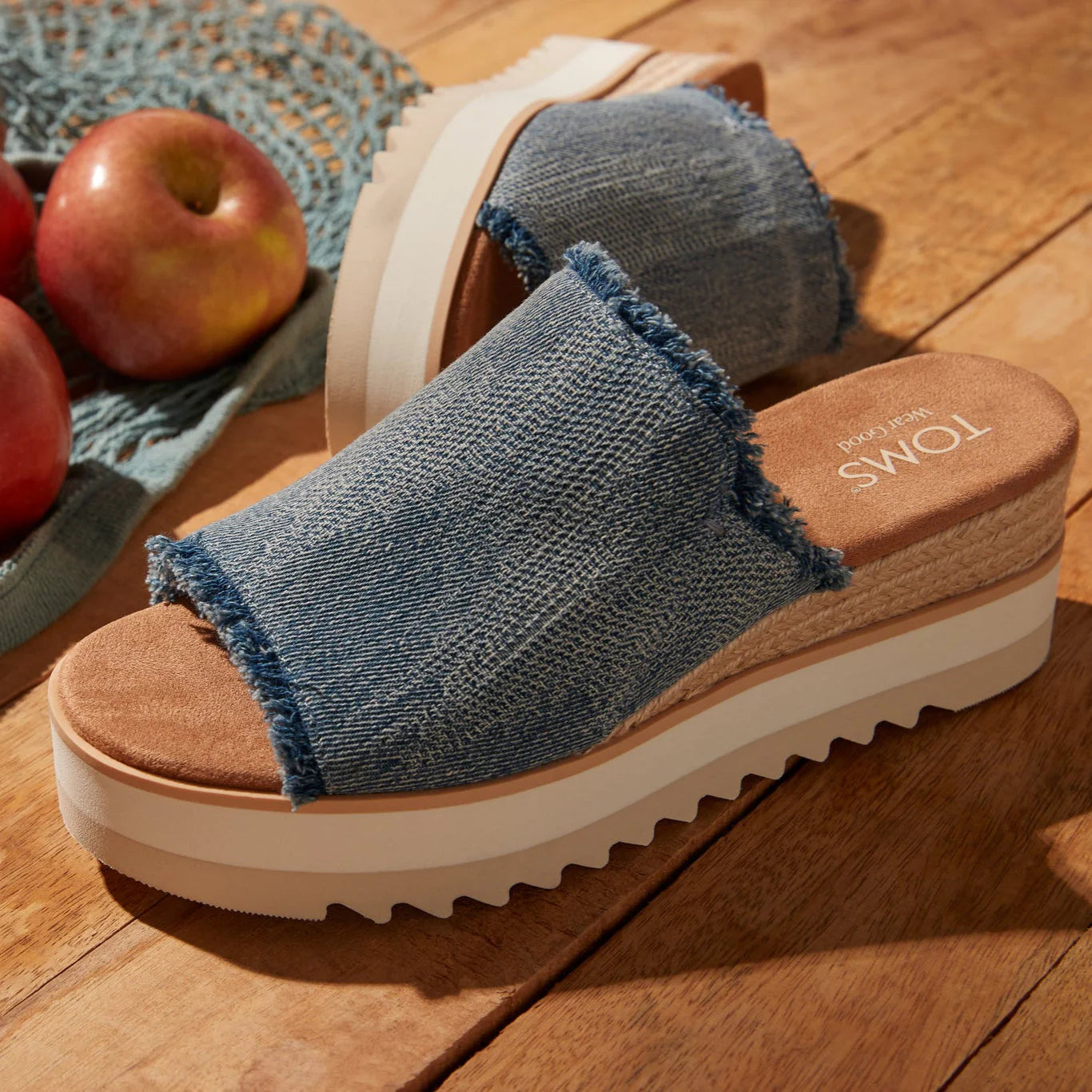 TOMS Diana Mule Wedge Sandal - Dark Sky Textured Denim– ShopBody.com